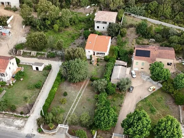 Vends terrain de 755 m2 « mare e monti », à 10 min de la Mer, constructibilité 226 m² - Agnatello - 