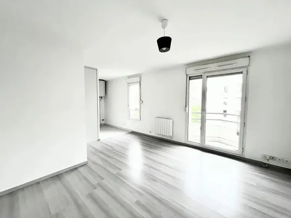 STUDIO NON MEUBLE