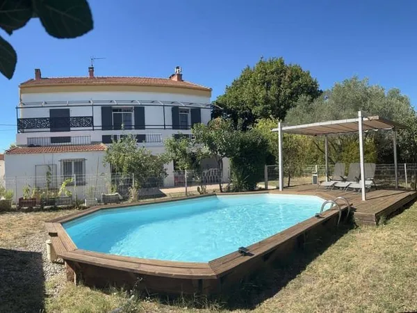 Maison 8 pièces 226 m²