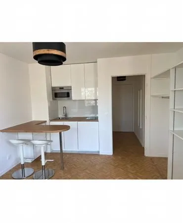 T1 REFAIT À NEUF 27m2 LYON 3ème PART DIEU