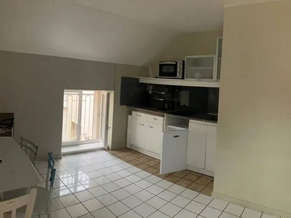 Studio 1 pièce 19 m²
