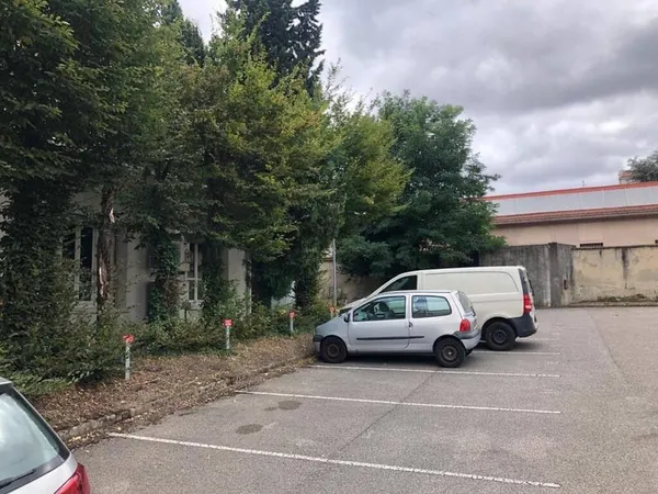 Parking 10 m²