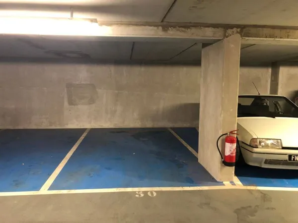 Parking 13 m²
