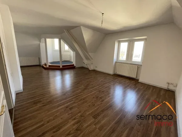 Appartement atypique de type F3