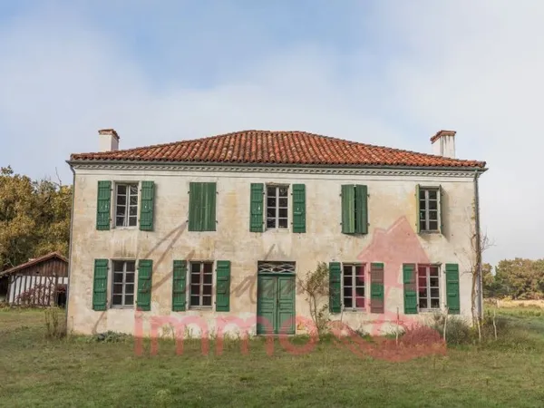MAISON DE MAITRE