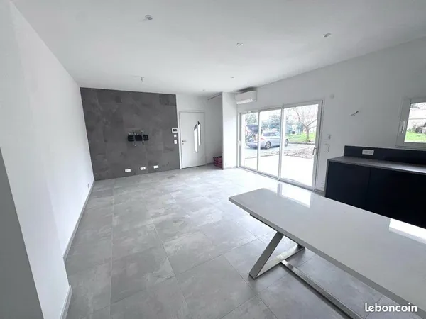 T4 86m² refait à neuf - Esprit Maison - Jardin - DPE B - 2 parkings - Gare à pied
