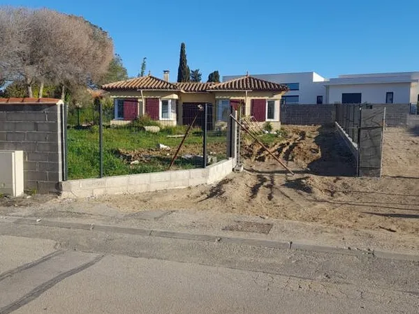 Terrain Constructible 4 Faces avec villa - Saint Nazaire 66570