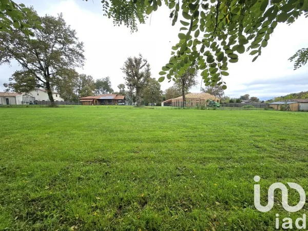 Terrain 564 m²