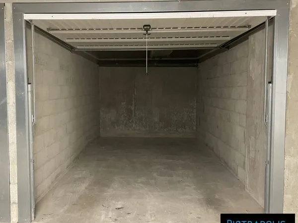Garage Fermé & Sécurisé