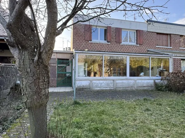 NOUVEAUTE : MAISON SUR ABBEVILLE AVEC GARAGE ET JARDIN