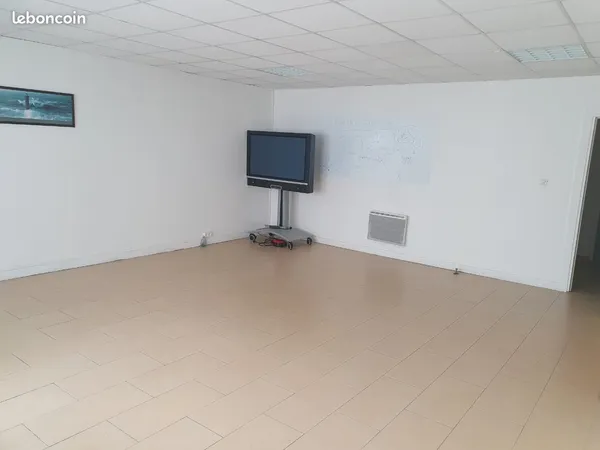 Salle disponible - Réunions, prières, activités cultuelles (Noisiel 77)
