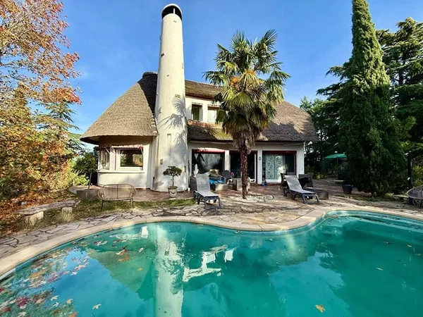 Maison Commelle Vernay 6 pièces 198 m2 - 425 000
