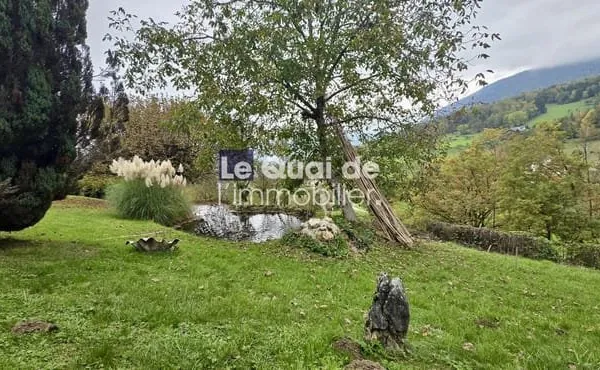 Terrain constructible 1 000 m² - Calme, ensoleillé, vue lac