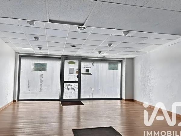 Bâtiment 1 pièce 174 m²