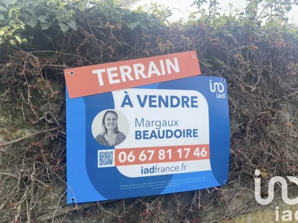 Terrain 673 m²