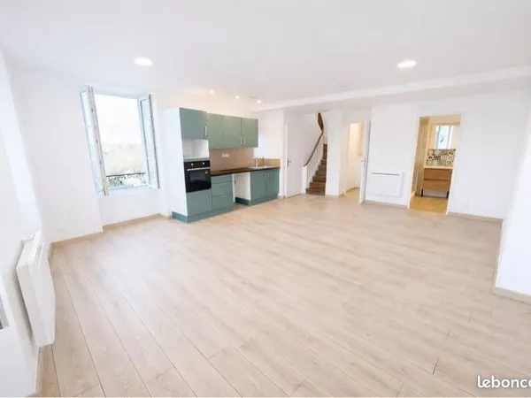 Appartement F4 Duplex - 80 m² - Centre-ville - Entièrement refait à neuf - DPE C