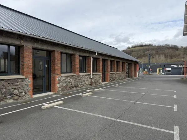 Local commercial 90 m²