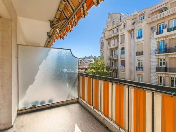 Nice Centre, proche Parc Impérial, superbe 4 pièces rénové avec