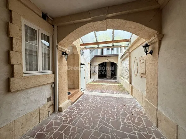 Maison 10 pièces 180 m²