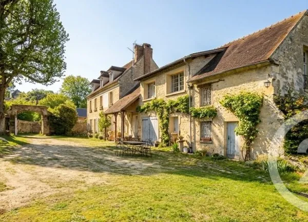 Maison 10 pièces 291 m²