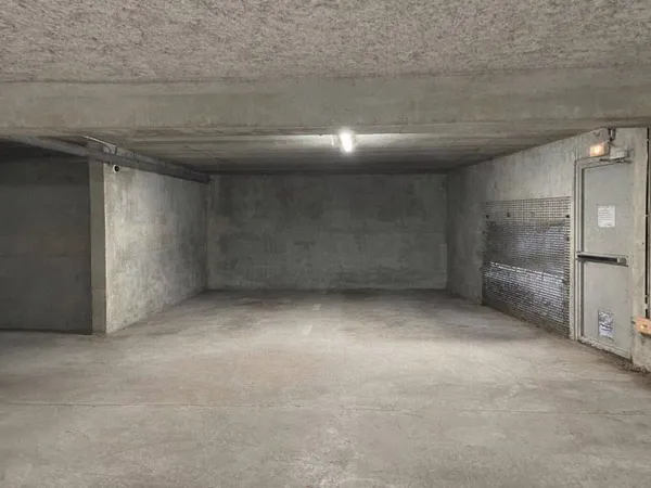 Parking 13 m²