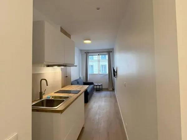 Studio 1 pièce 17 m²