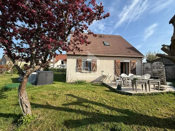 Maison individuelle - 4 chambres - 542 m² de parcelle.