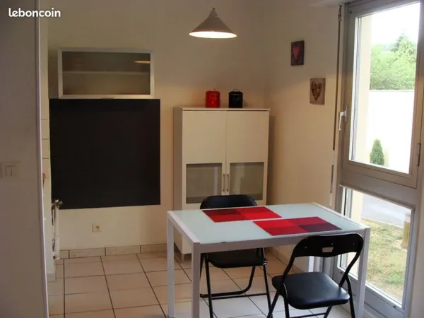 Joli studio meuble residence securisee