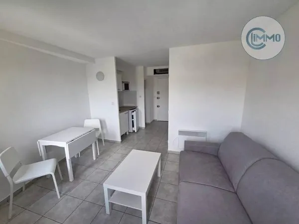 Studio 1 pièce 20 m²
