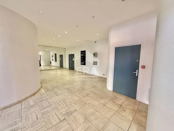 Local 350 m²
