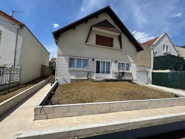 Maison 7 pièces 240 m²