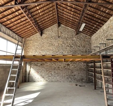 Immeuble industriel 100 m²