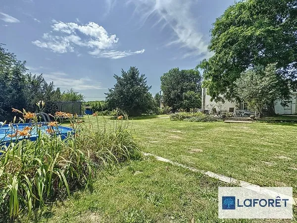 Maison Conde Sur Vesgre 8 pièces 145 m2