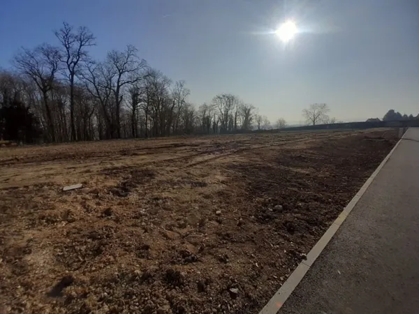 Terrain 2090 m²