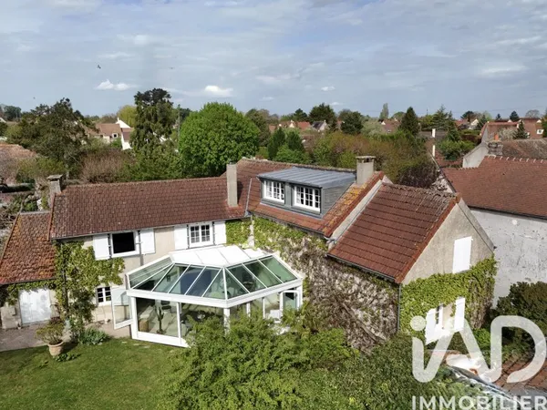 Maison 8 pièces 247 m²
