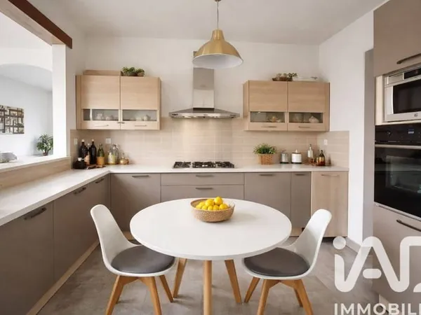 Maison 8 pièces 180 m²