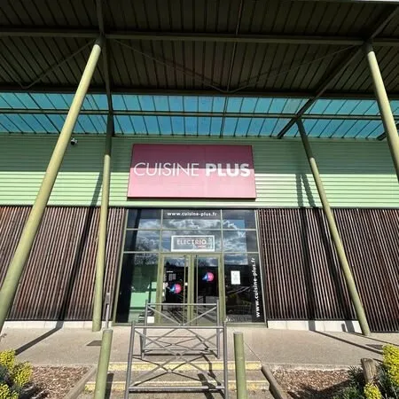 Local commercial 300 m²