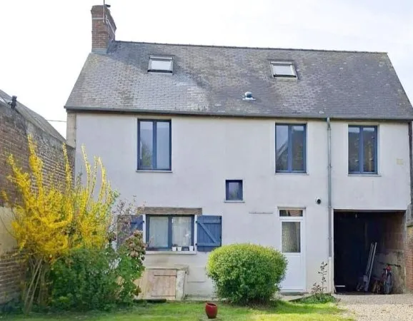 Une EXCLUSIVITÉ Capron Immobilier ! Maison familiale de 5 pi