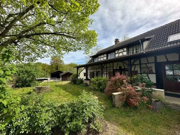 PROPRIETE EN CAMPAGNE BOURGUIGNONNE ENTRE LOUHANS ET CHALON