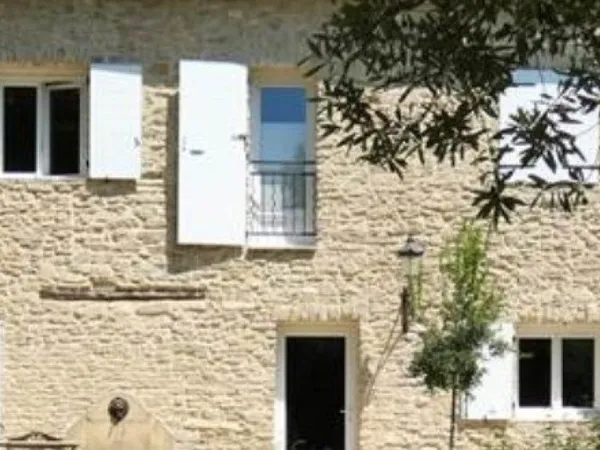 ISLE SUR LA SORGUE - ENSEMBLE IMMOBILIER - 372 M2 - PARC - - -6600M2 - PISCINE - 1 460 000€