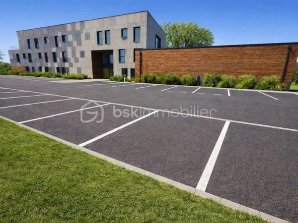 Local professionnel 1383 m²