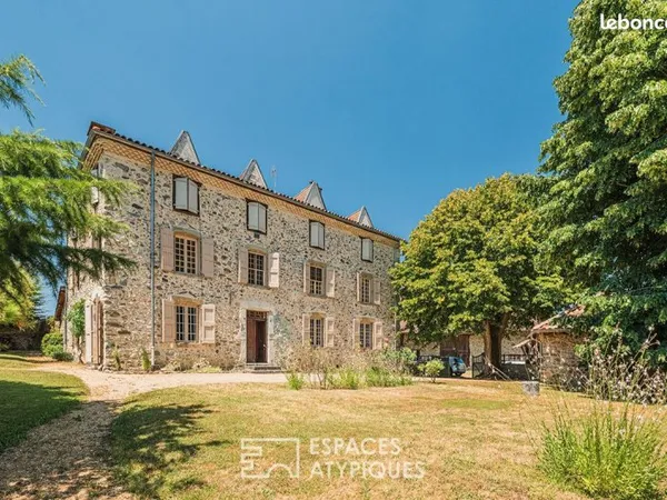 Maison 12 pièces 314 m²