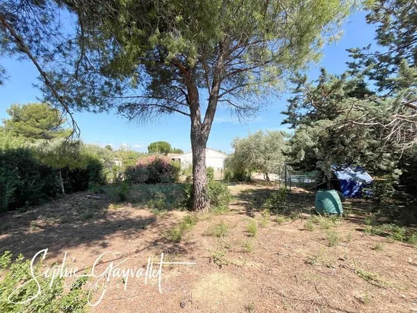 À vendre - Terrain à Rognac (526 m²)