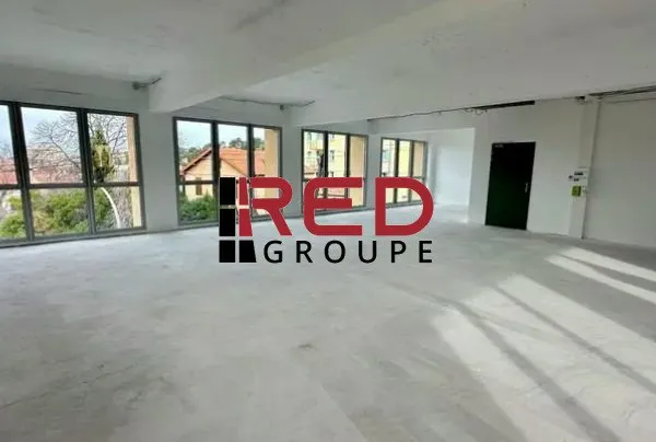 Bureaux 251 m²