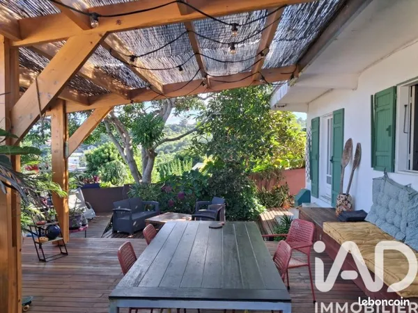 Propriété 6 pièces 147 m²