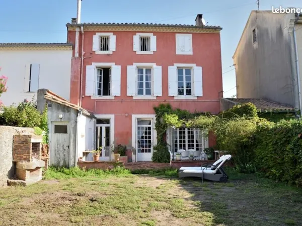Maison 6 pièces 250 m²