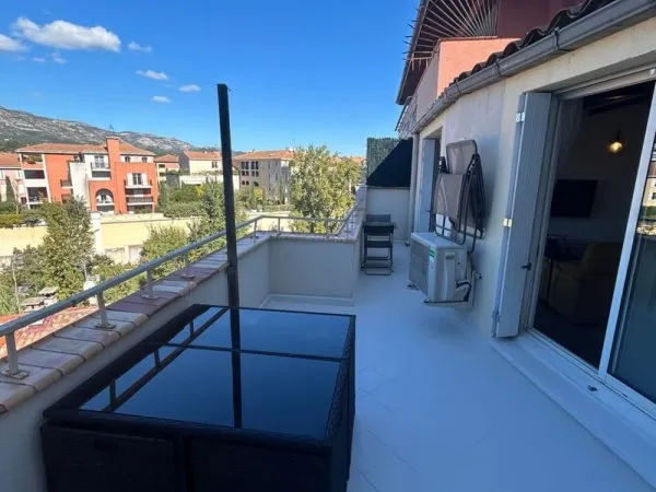 Aubagne, Magnifique duplex T2 de 60m2 avec 15m2 de terrasse