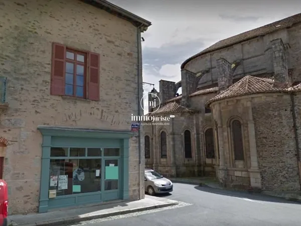 BOUTIQUE ST LEONARD DE NOBLAT - 64 m2