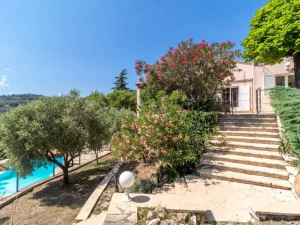 Villa Provençale La Turbie - 6 Chambres - Piscine - Terrain 1935 m² - Proche Monaco