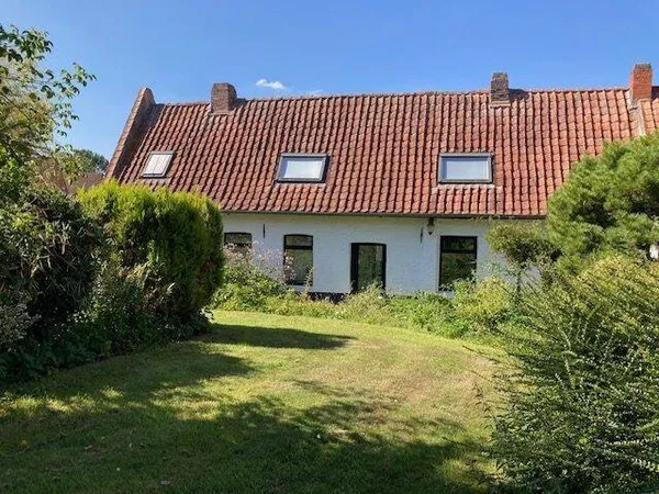 Maison 7 pièces 242 m²